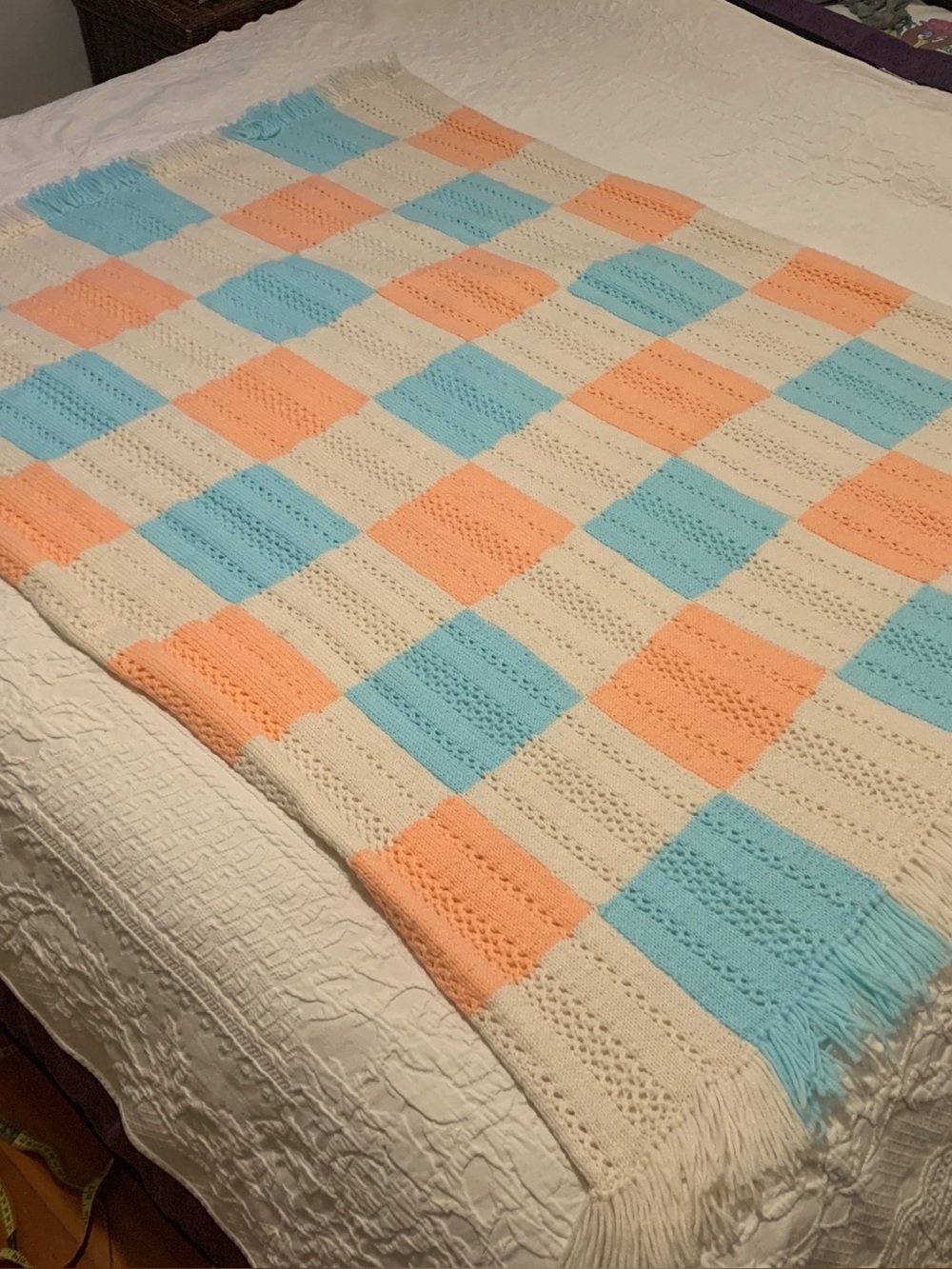 Excellent Condition Small Knit Throw